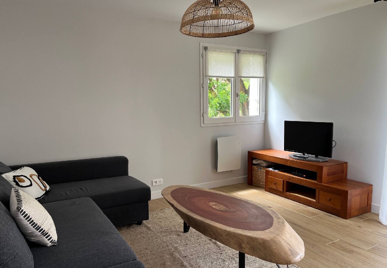 Residence in Biarritz - LAHOUZE - T3 + parking