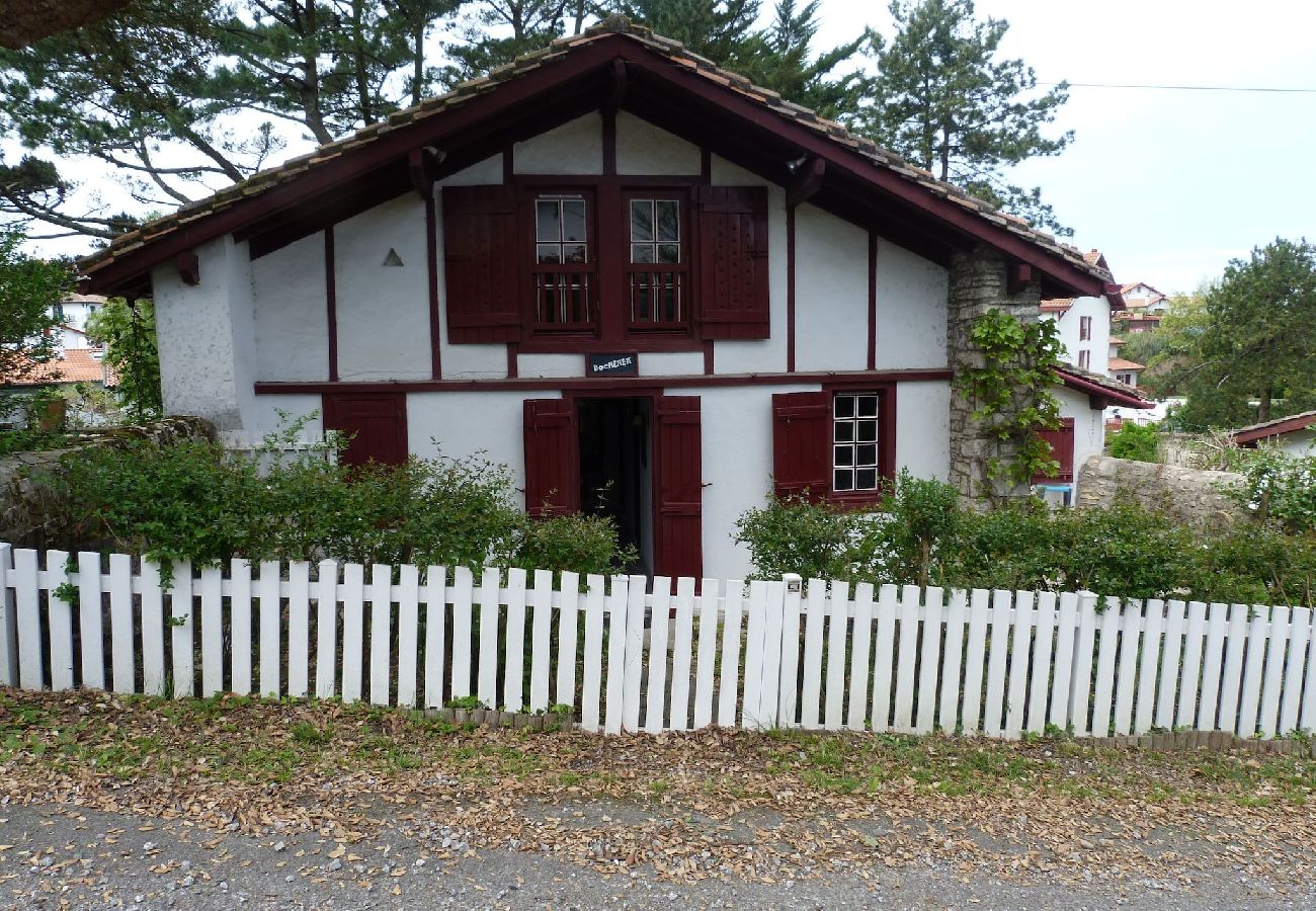 House in Guéthary - DOCHENEA- Maison basque