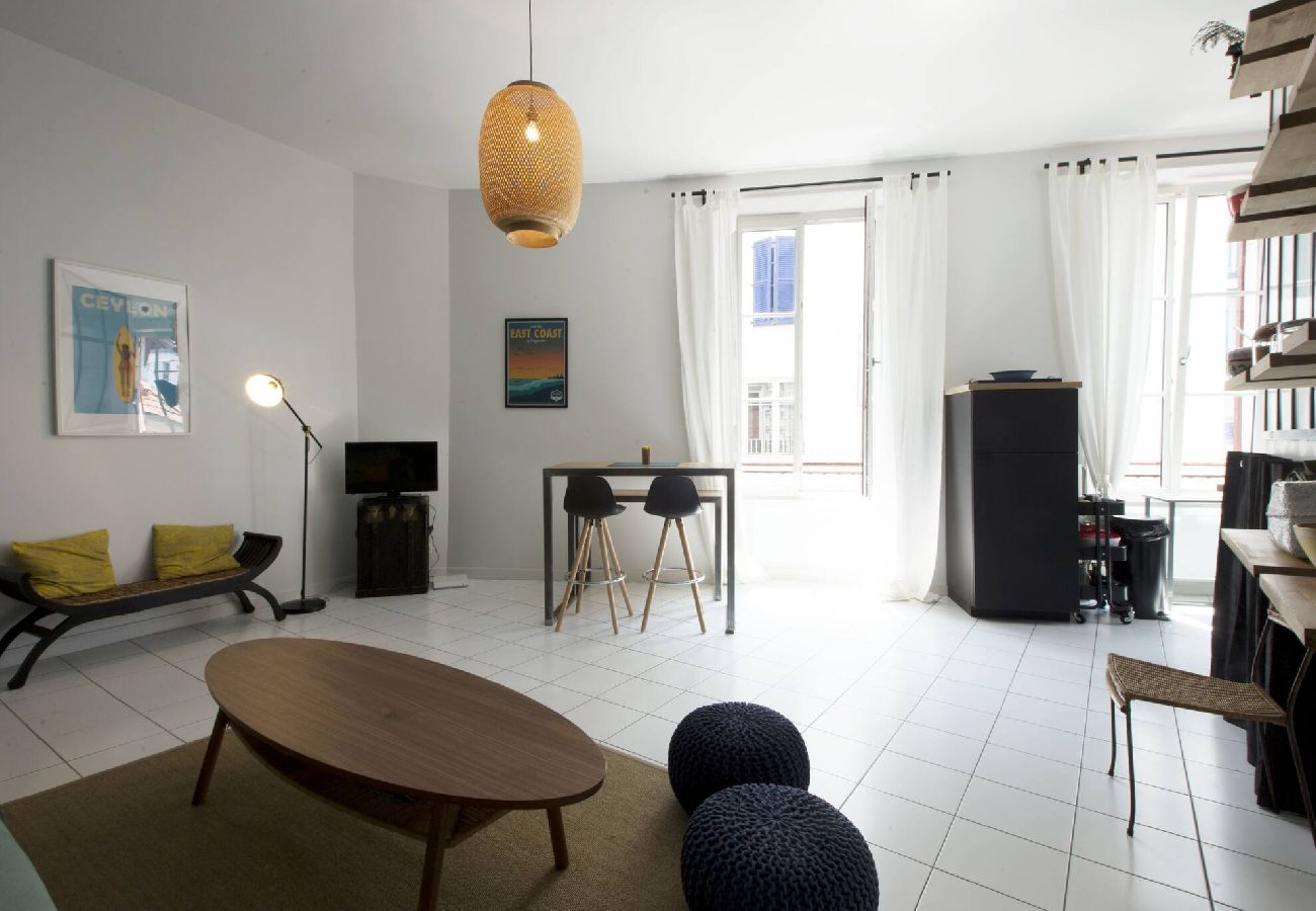 Apartment in Biarritz - BIARRITZ Beach & food gateway with style/comfort