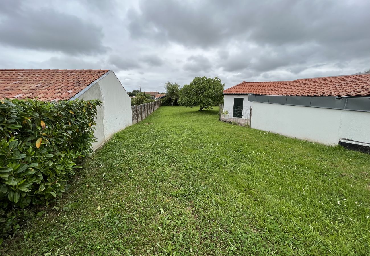 Townhouse in Arcangues - LE NID