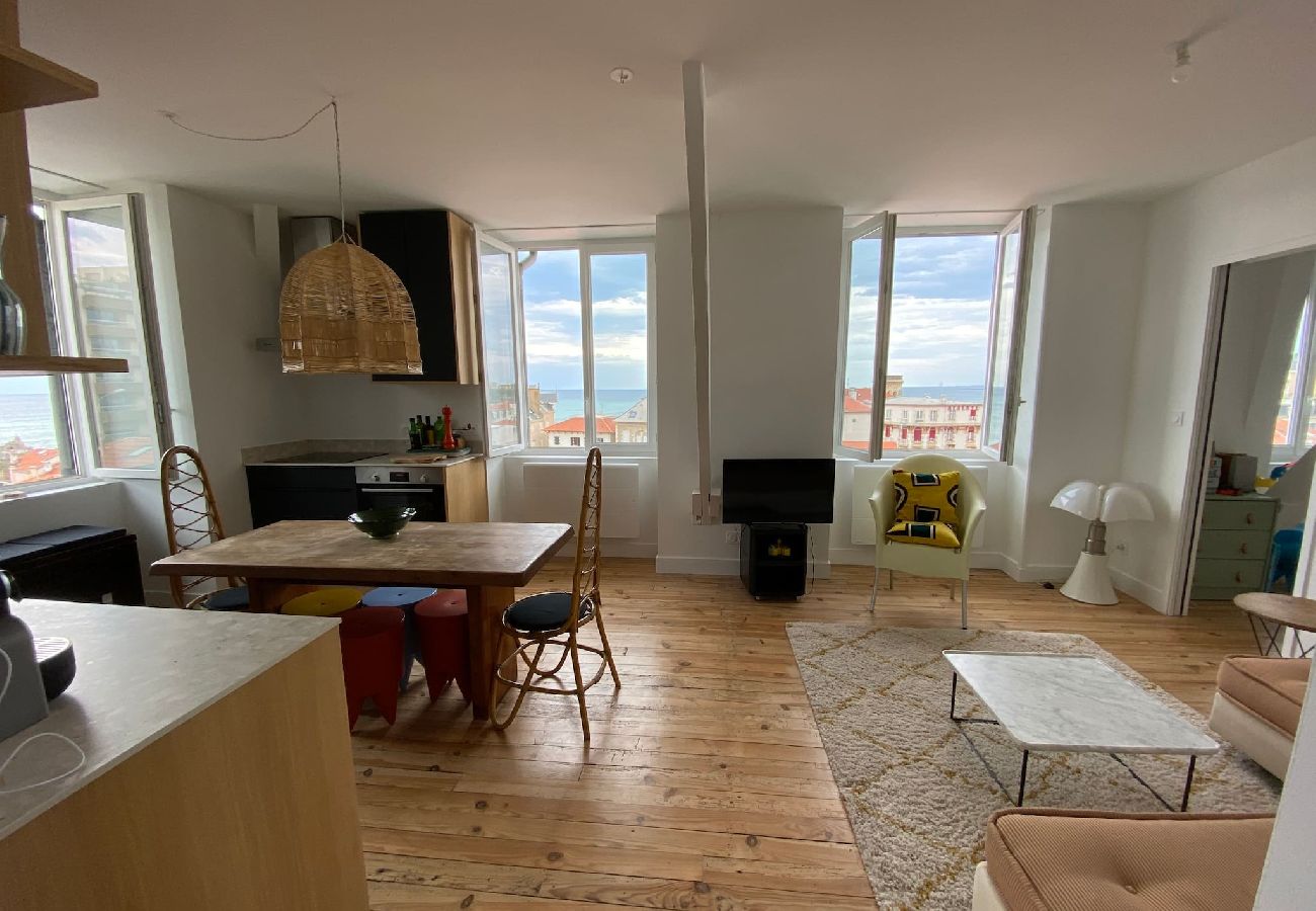 Appartement à Biarritz - ODYSEE DE PI - T3 vue Océan a 180°- Coeur de Btz